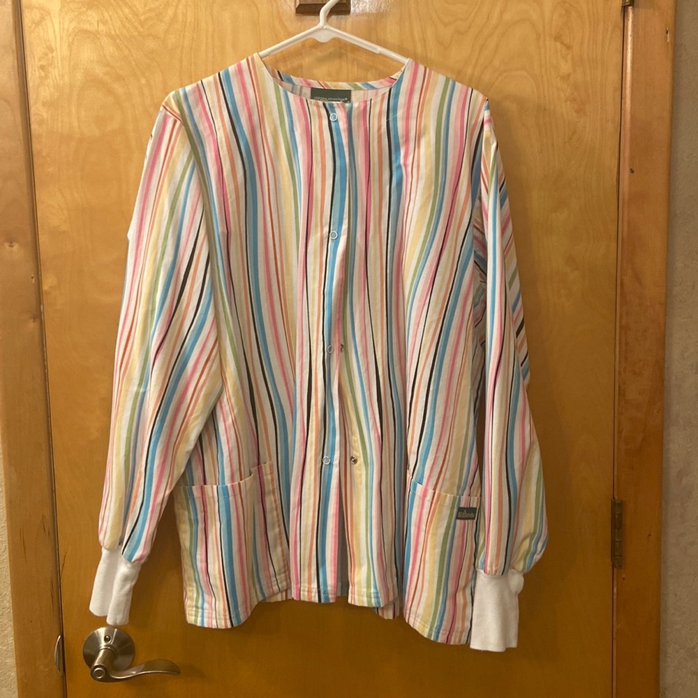 Stripped scrub jacket
